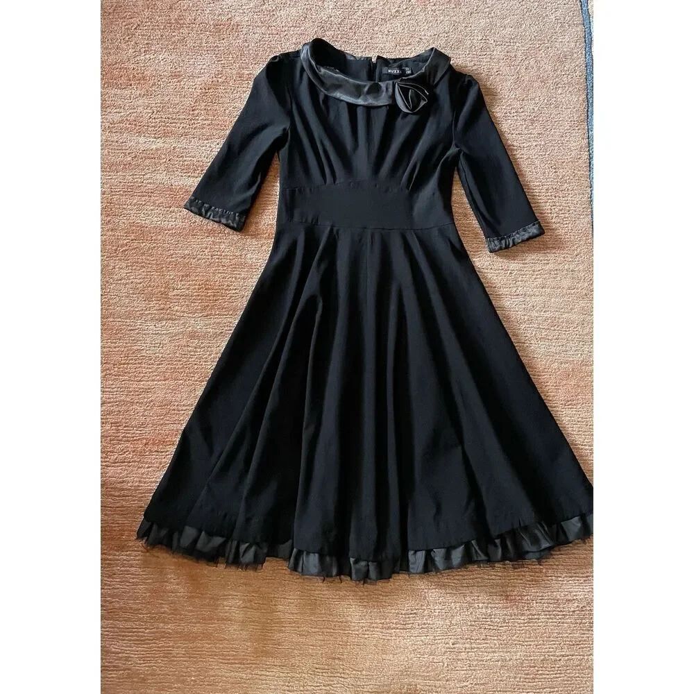 MUXXN Black flared Women’s in vintage 60s style stretch, 3/4 Sleeves  Dress M/L